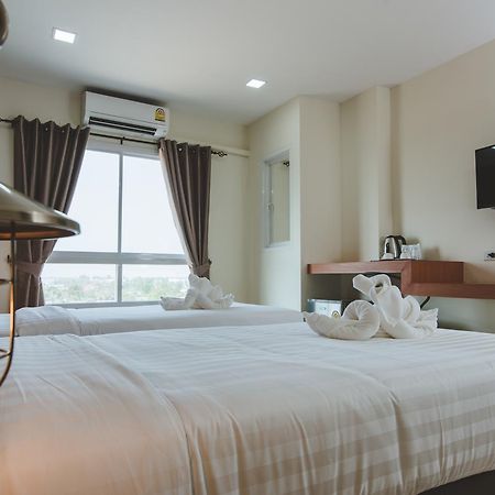 Devloft Hotel Korat Nakhonratchasima Exteriör bild