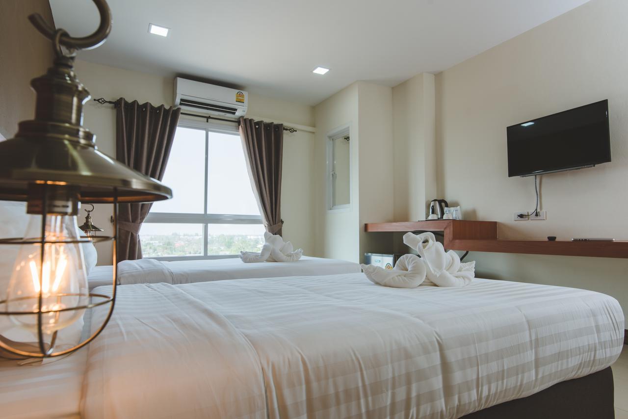 Devloft Hotel Korat Nakhonratchasima Exteriör bild