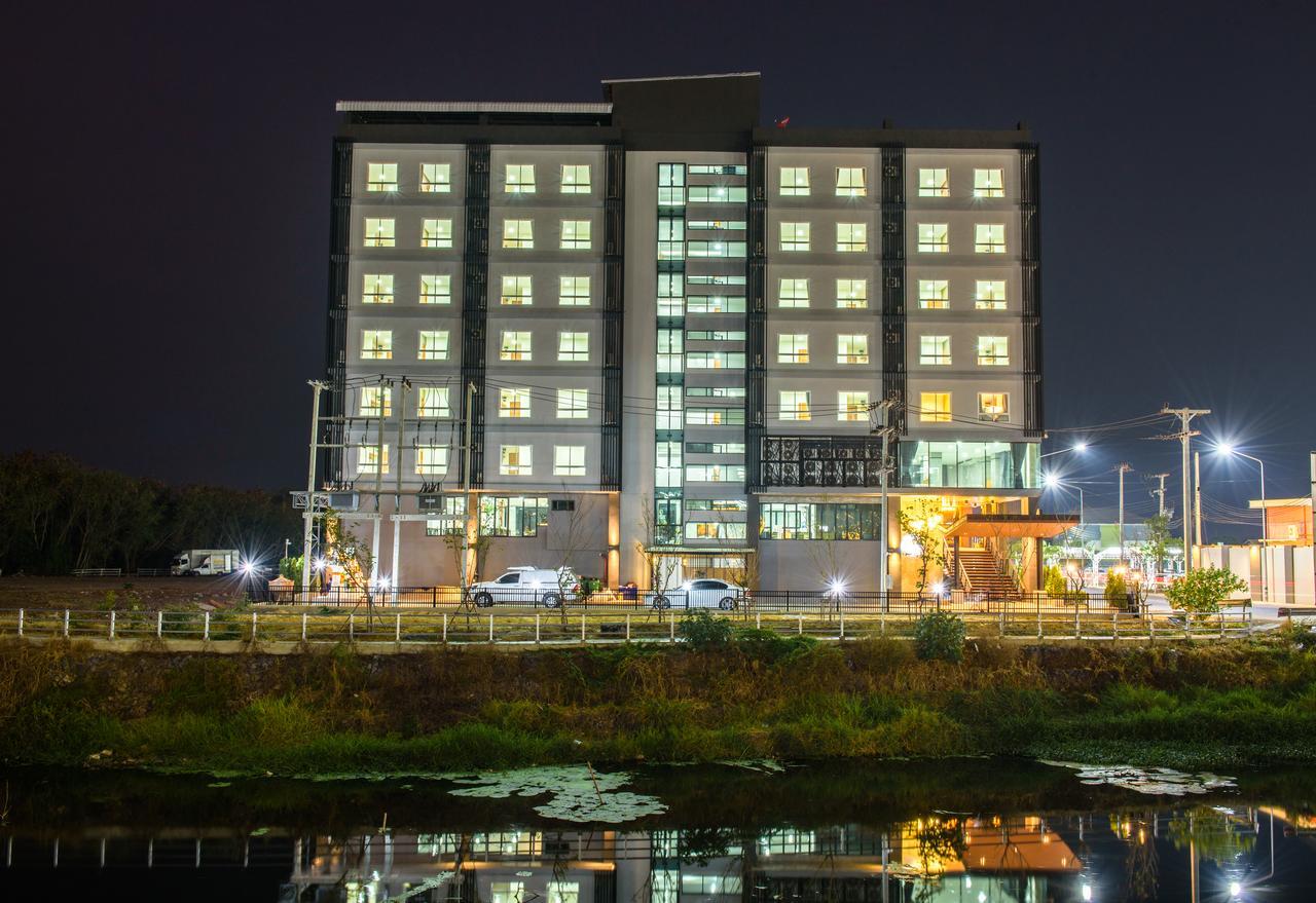 Devloft Hotel Korat Nakhonratchasima Exteriör bild