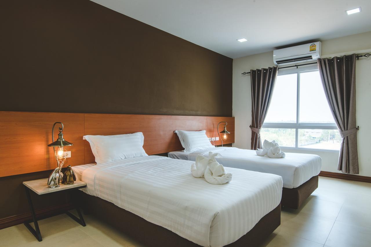 Devloft Hotel Korat Nakhonratchasima Exteriör bild